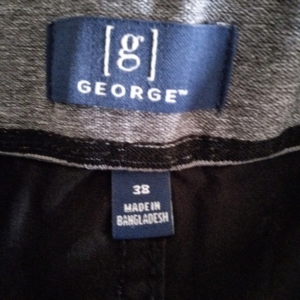 George - Picture 3 of 6